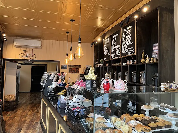 Noble Cafe Picture 6