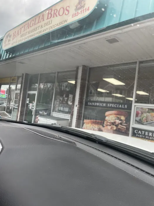 Battaglia Brothers Deli Picture 3