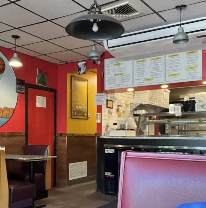 IRVINGTON PIZZA COMPANY Picture 5