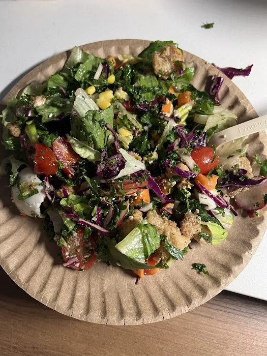 Chopt Creative Salad Co. Picture 7
