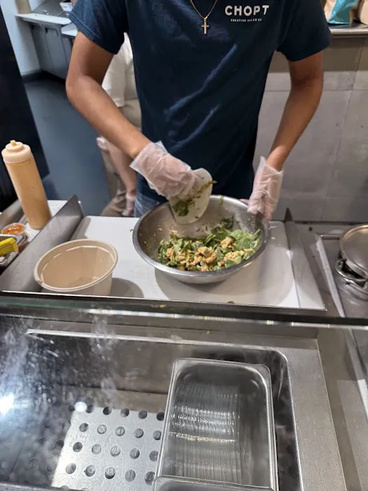 Chopt Creative Salad Co. Picture 2