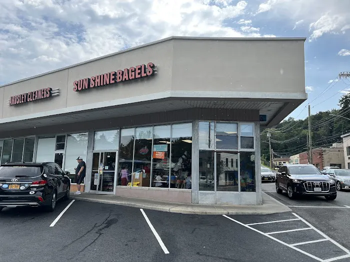 Sunshine Bagels & Doughnut Shop Picture 4