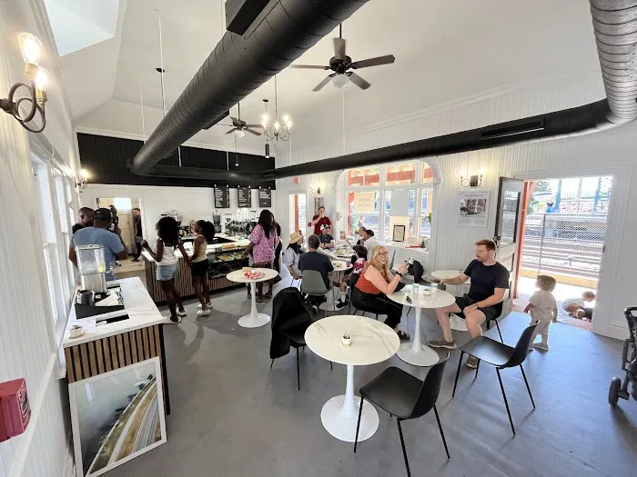 Ludy Cafe Picture 7