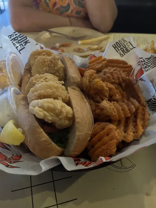 Hook & Reel Cajun Seafood & Bar Picture 3