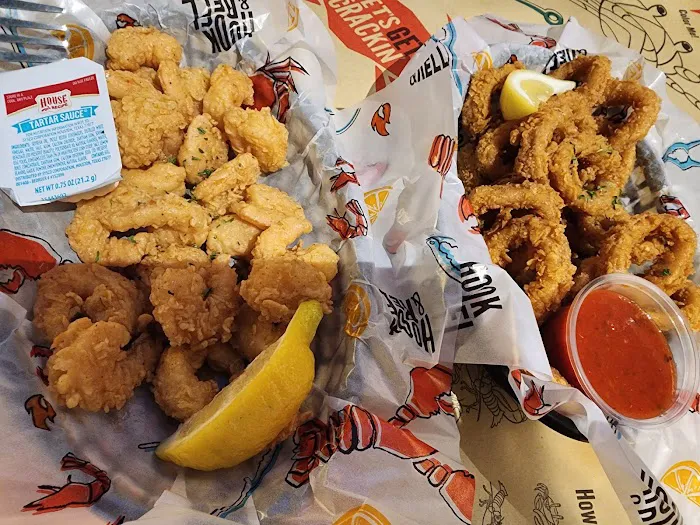 Hook & Reel Cajun Seafood & Bar Picture 7