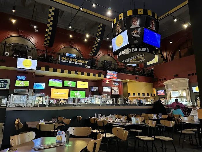 Buffalo Wild Wings Picture 7