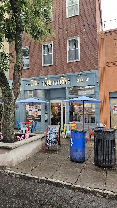 Temptations Cafe Picture 8