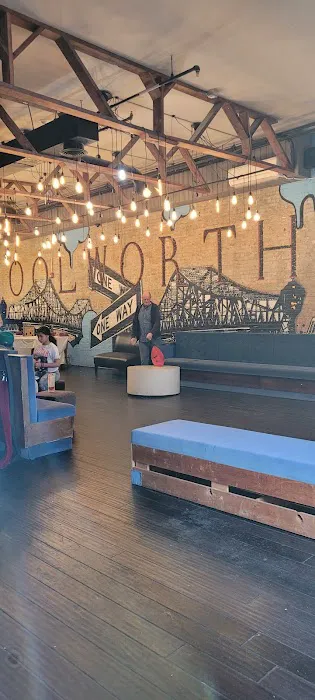 The Bridge Sports Bar & Lounge Picture 5