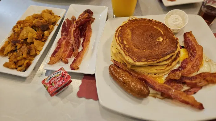 The Breakfast & Burger Club Picture 6