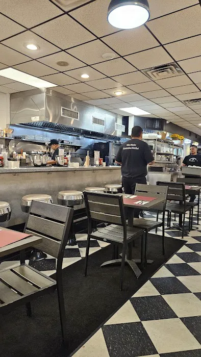 The Breakfast & Burger Club Picture 7