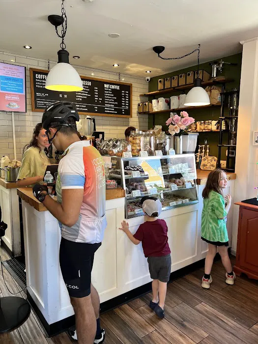 Boxer Donut and Espresso Bar Picture 6