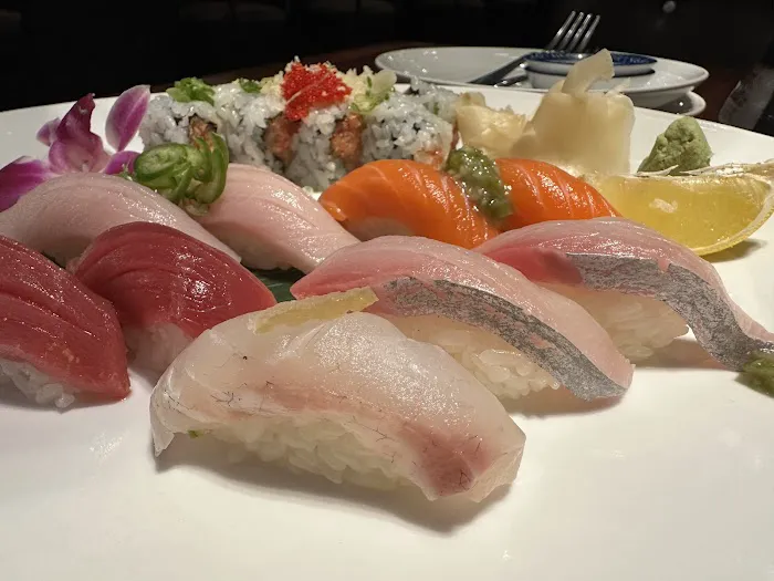 Raku Sushi Picture 2