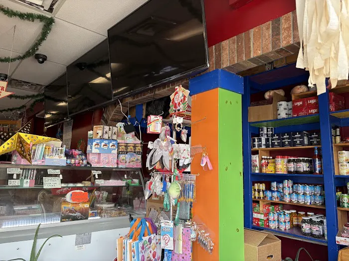 El Cuñao Deli Picture 8