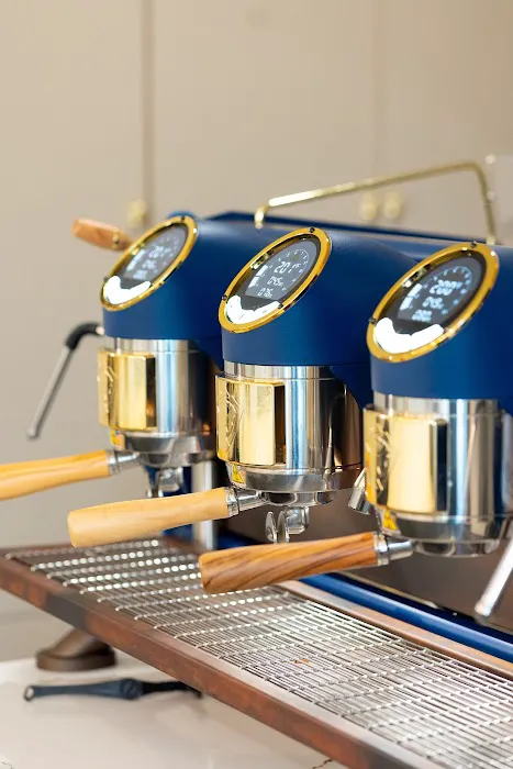 L'Insolent Coffee Picture 3