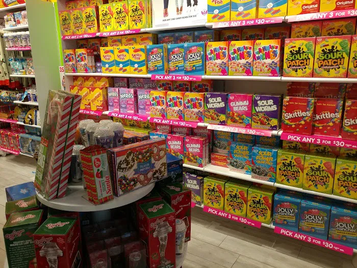 IT'SUGAR Palisades Center Picture 10