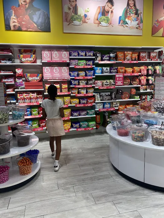IT'SUGAR Palisades Center Picture 5