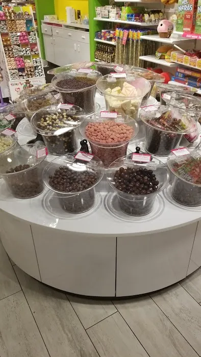 IT'SUGAR Palisades Center Picture 6
