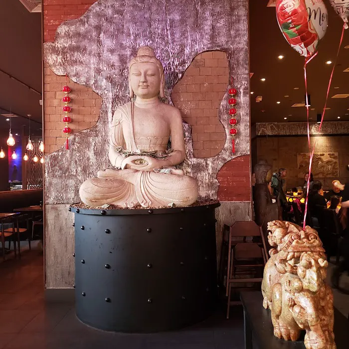 Little Buddha Picture 5