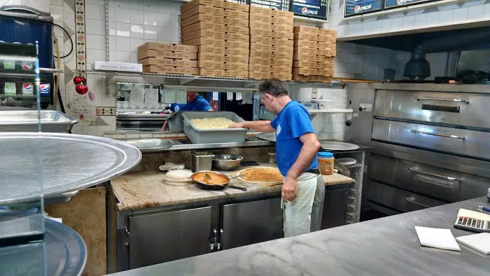 Valley Pizza Picture 10