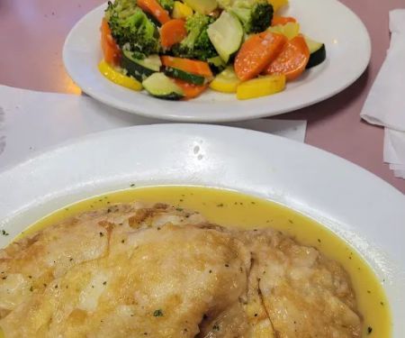 Dee Maria's