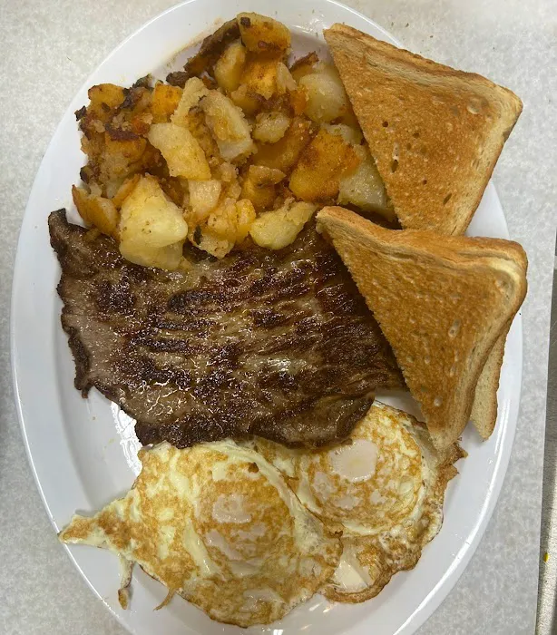 Avispa Food Mart Deli & Bakery Picture 10