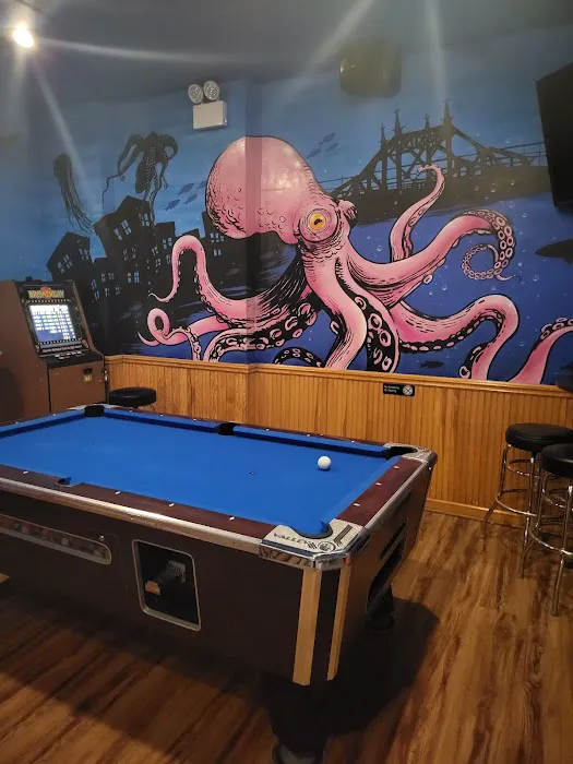 Man Overboard Bar Picture 4
