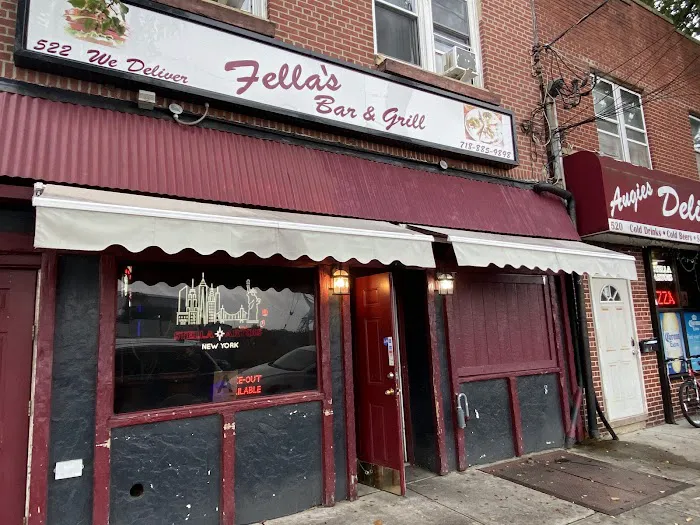 Fella's Bar & Grill Picture 7