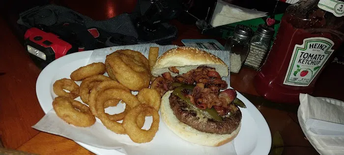 Fella's Bar & Grill Picture 3