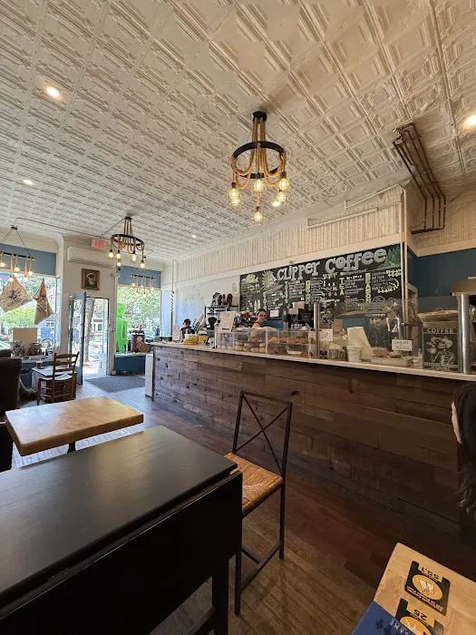Clipper Coffee Picture 3