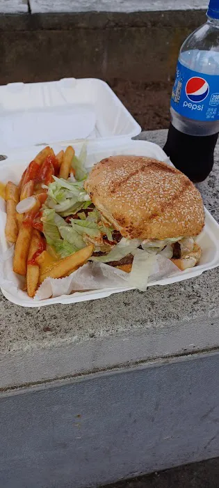 Augie's City Island Deli Picture 6