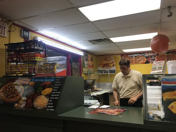 Fresh Hot Pizza & Blimpie Picture 7