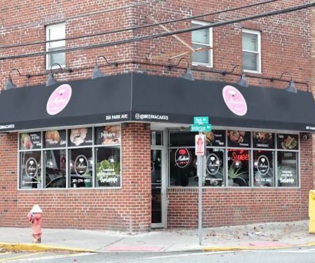 Medina Cakes