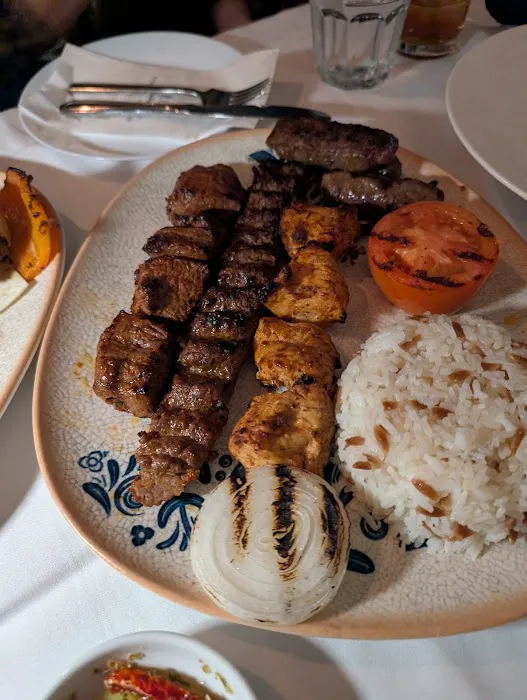 Lulu Mediterranean Grill - Edgewater Picture 8