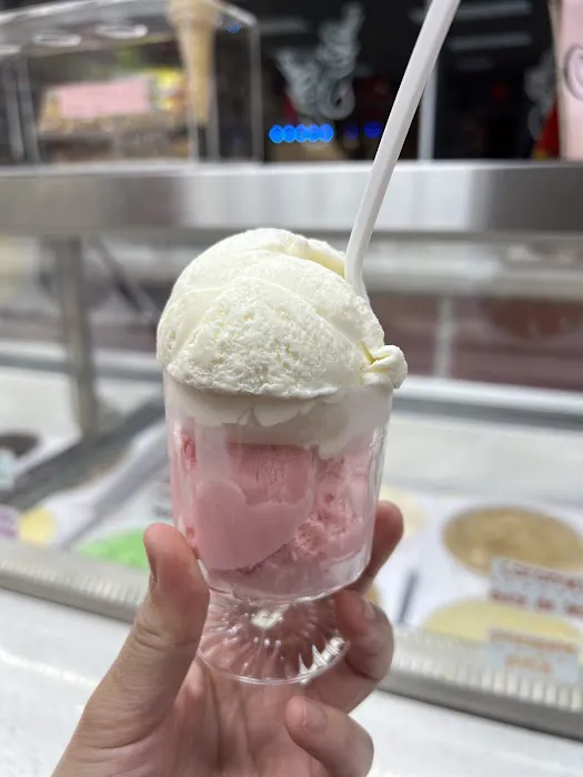 Medina Cakes & Shakes Picture 4