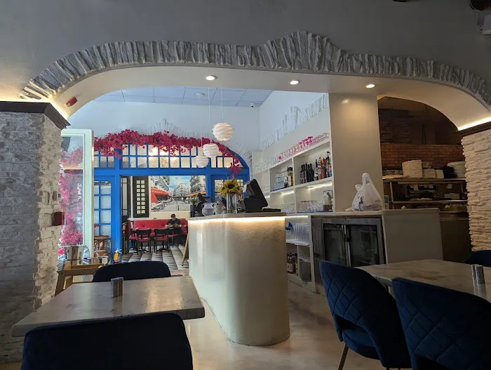 Greek Taverna Picture 4