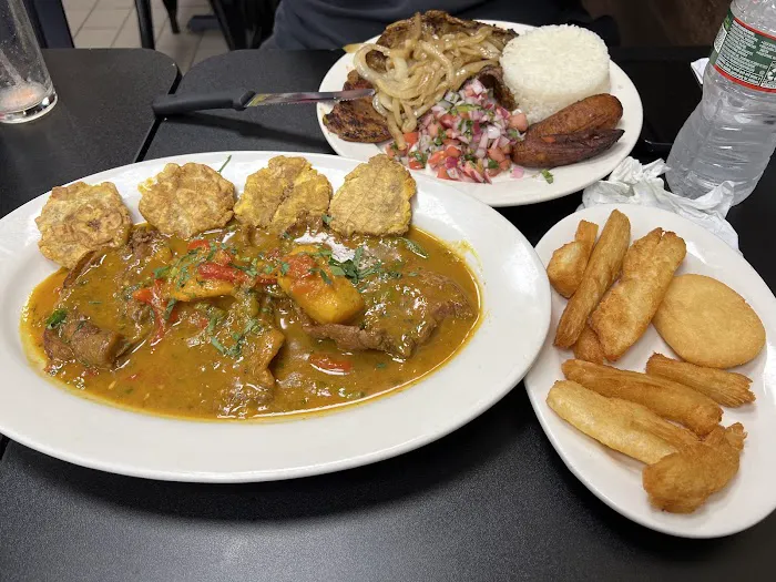 Sabor Y Punto Colombian Restaurant Picture 2