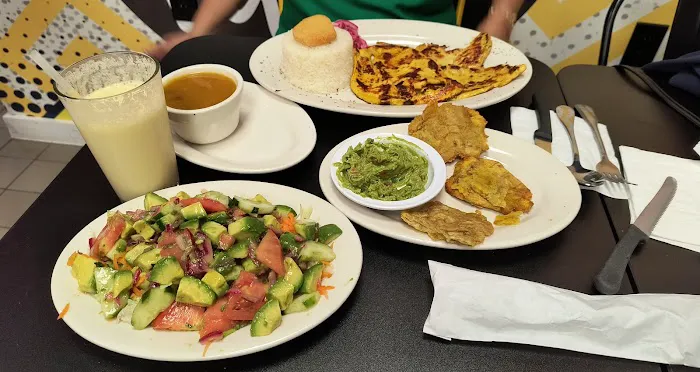 Sabor Y Punto Colombian Restaurant Picture 1