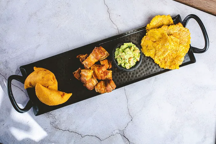 Sabor Y Punto Colombian Restaurant Picture 4