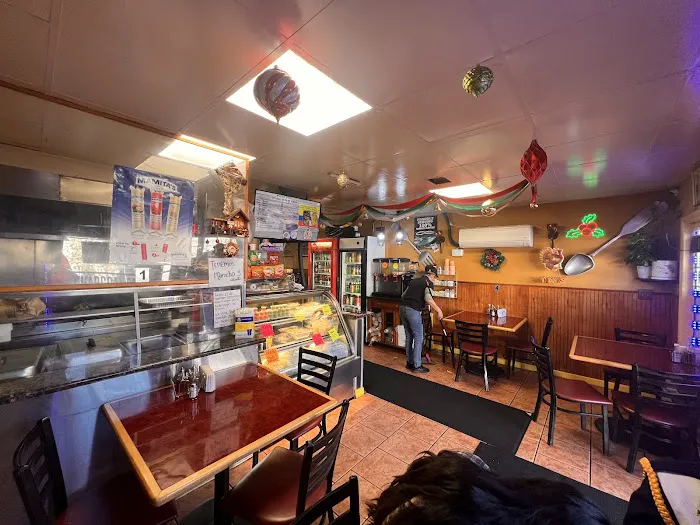 Mr. Pollo BBQ Deli & Restaurant Picture 2