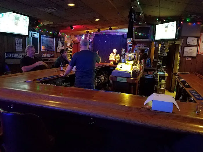 Hilltop Tavern Picture 10