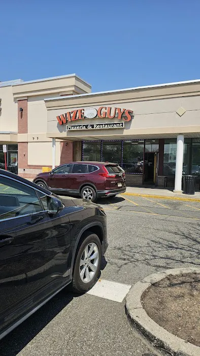 Wize Guys Pizzeria and Restaurant Picture 5