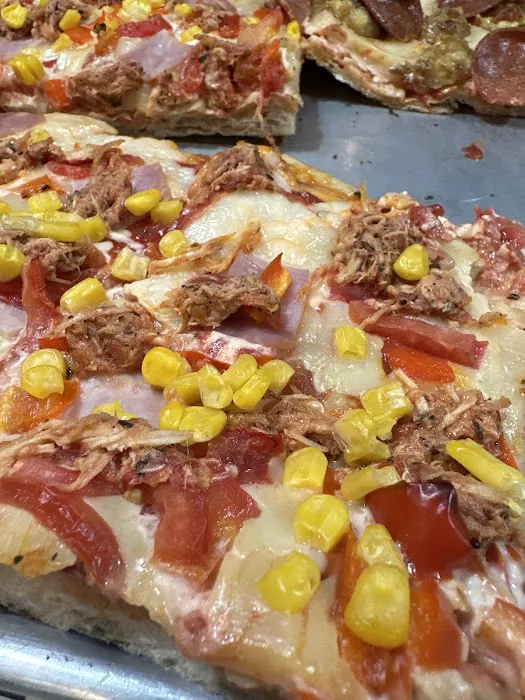 300 Slices Pizzeria Picture 7
