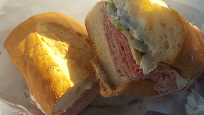 Danatoni Grill & Deli Picture 5
