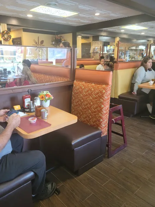 Foodies Diner Picture 10