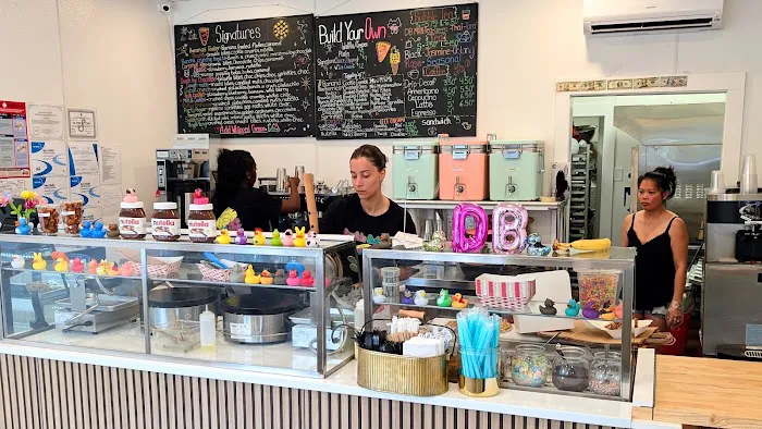 Double Bubble Cafe Picture 10