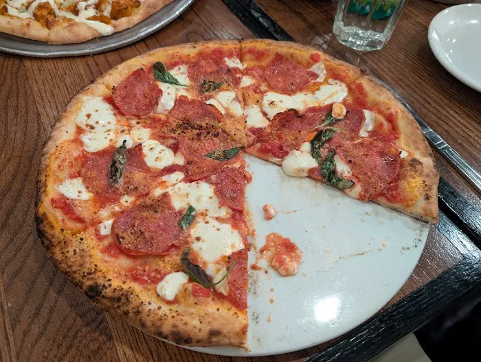 Amici's Restaurant Picture 9