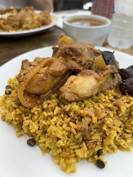 El Piloncito Dominican Restaurant Picture 3