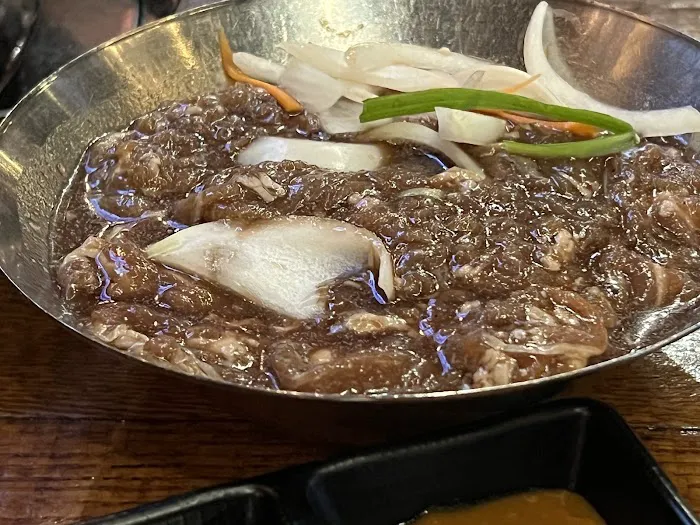 The Cast Iron Pot Signature Picture 3