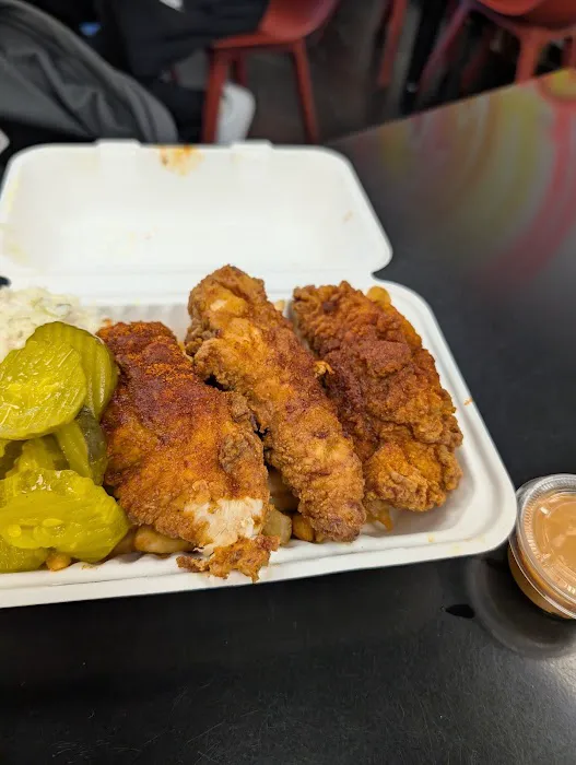 Fluffies Hot Chicken - Hackensack Picture 9