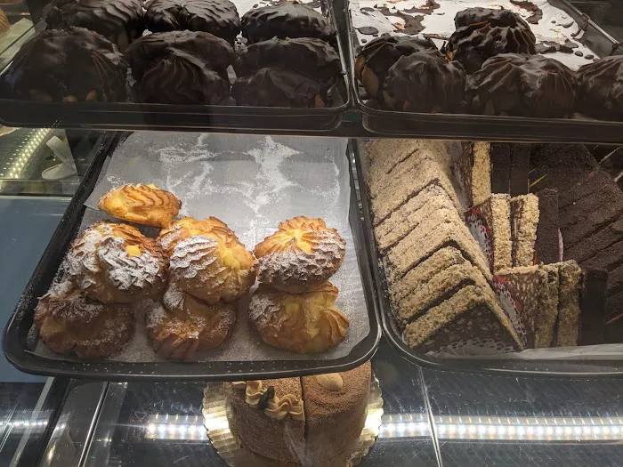 TWO LADIES BAKERY NORTH Picture 1